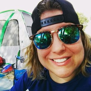 Meet your Posher, Tonya