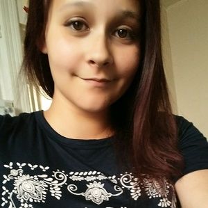 Meet your Posher, Kenzie