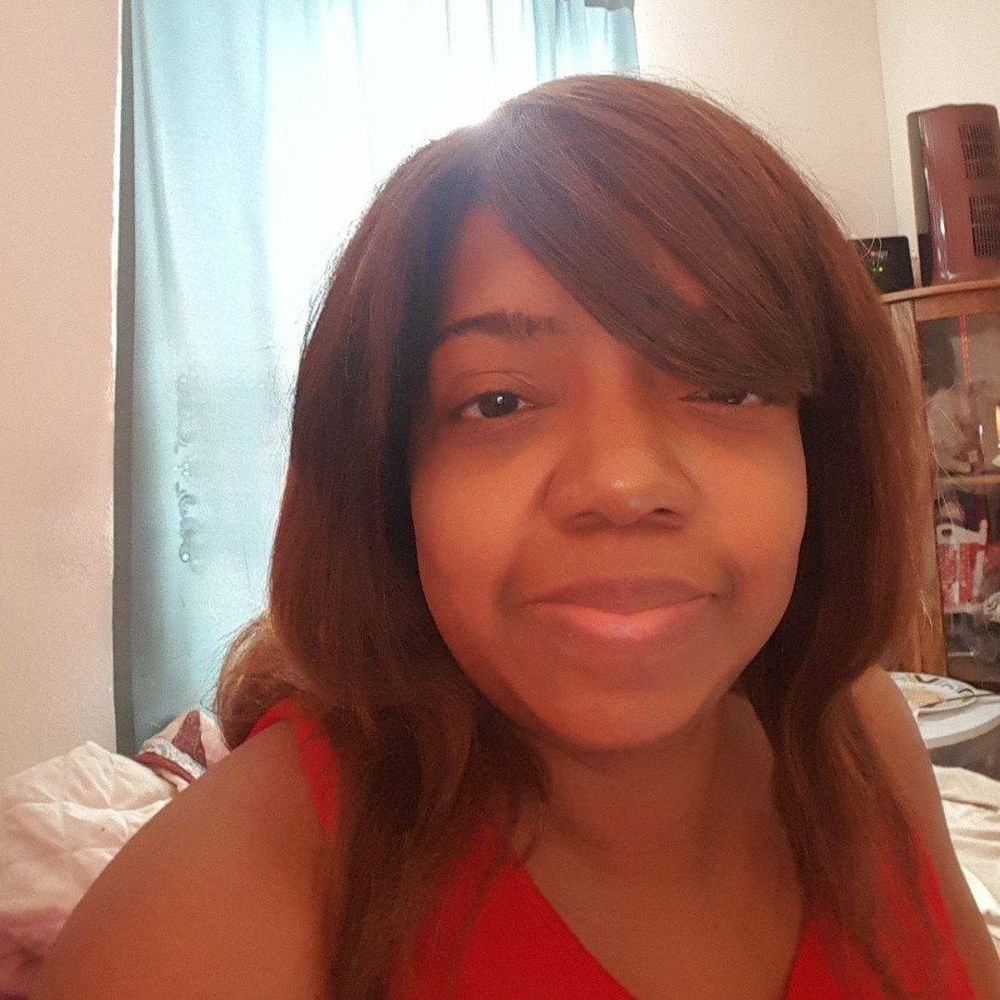 Meet your Posher, Angela