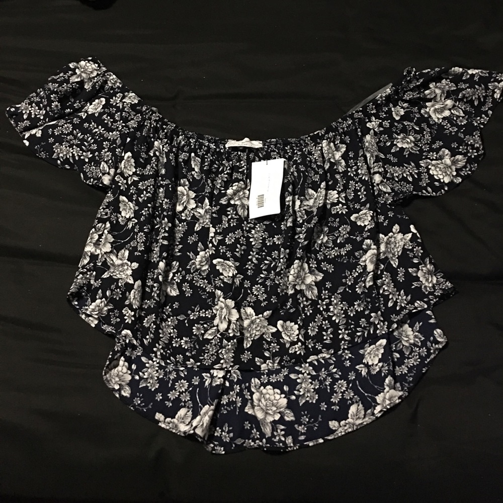 Off shoulder crop top