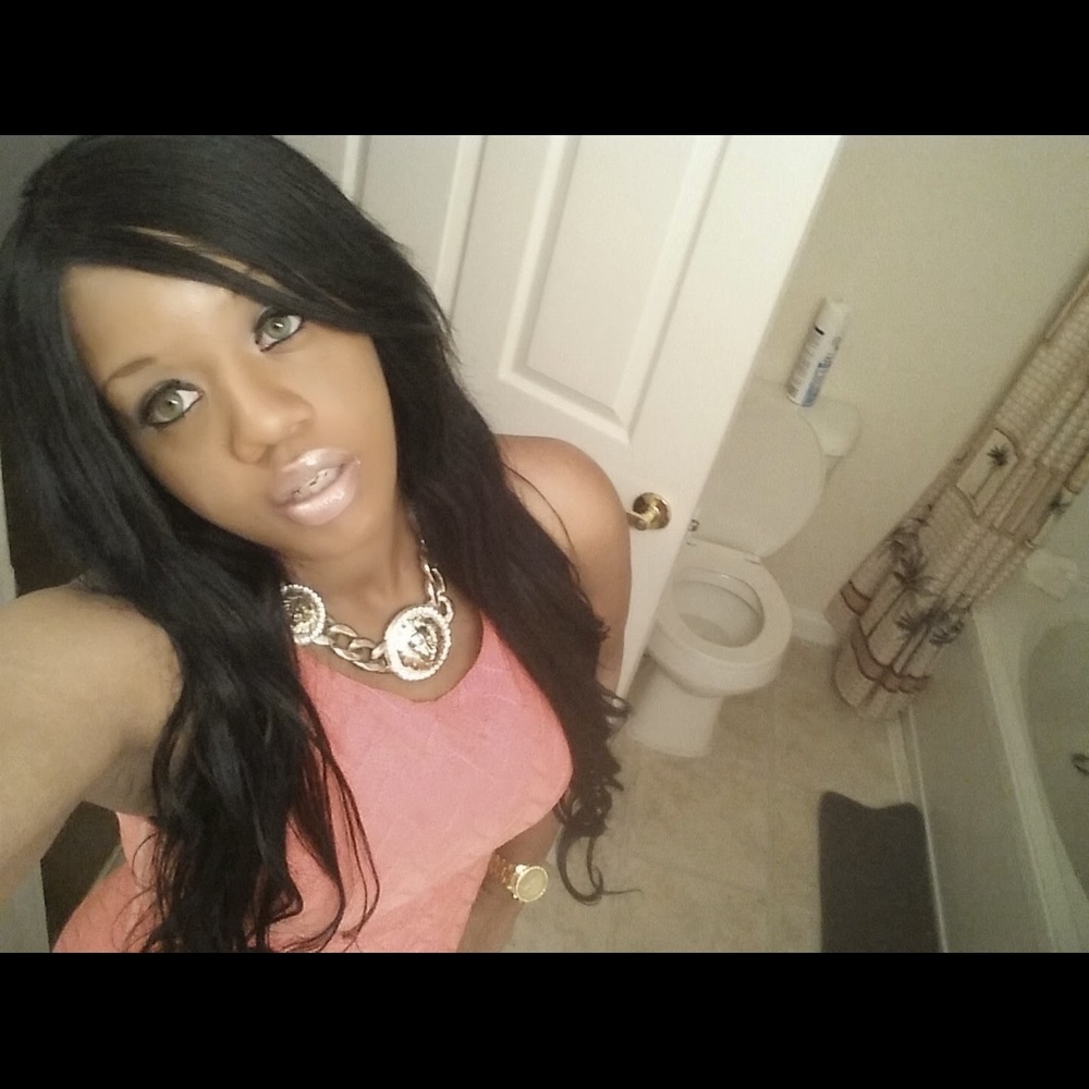 Meet your Posher, Vera