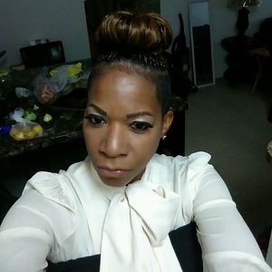 Meet your Posher, Ellen