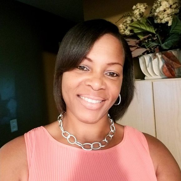 Meet your Posher, Tara - Picture 1 of 1