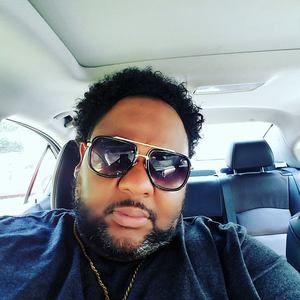 Meet your Posher, Dominic