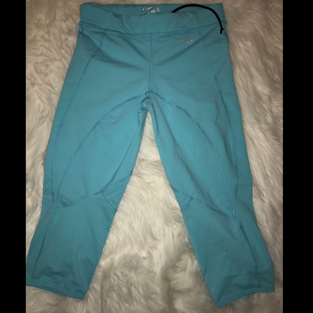 Bebe sport turquoise crop  pants SZ Small