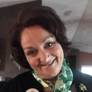 Meet your Posher, Ellen