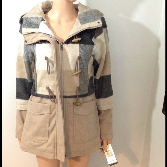 Buffalo Plaid Coat🎉Free Beanie Hat🎉Sale - Picture 4 of 7