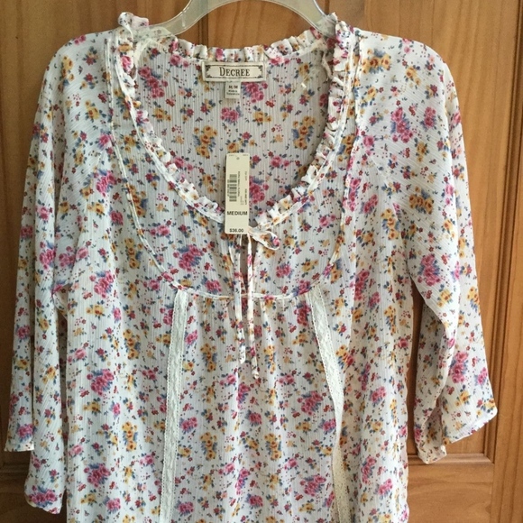 Decree Sz M with Tags Semi Sheer Top (B7) - Picture 1 of 4