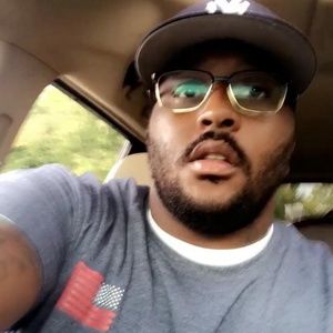 Meet your Posher, Devin