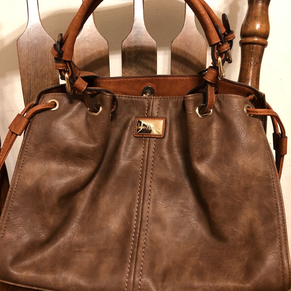 Simply Noelle brown leather handbag
