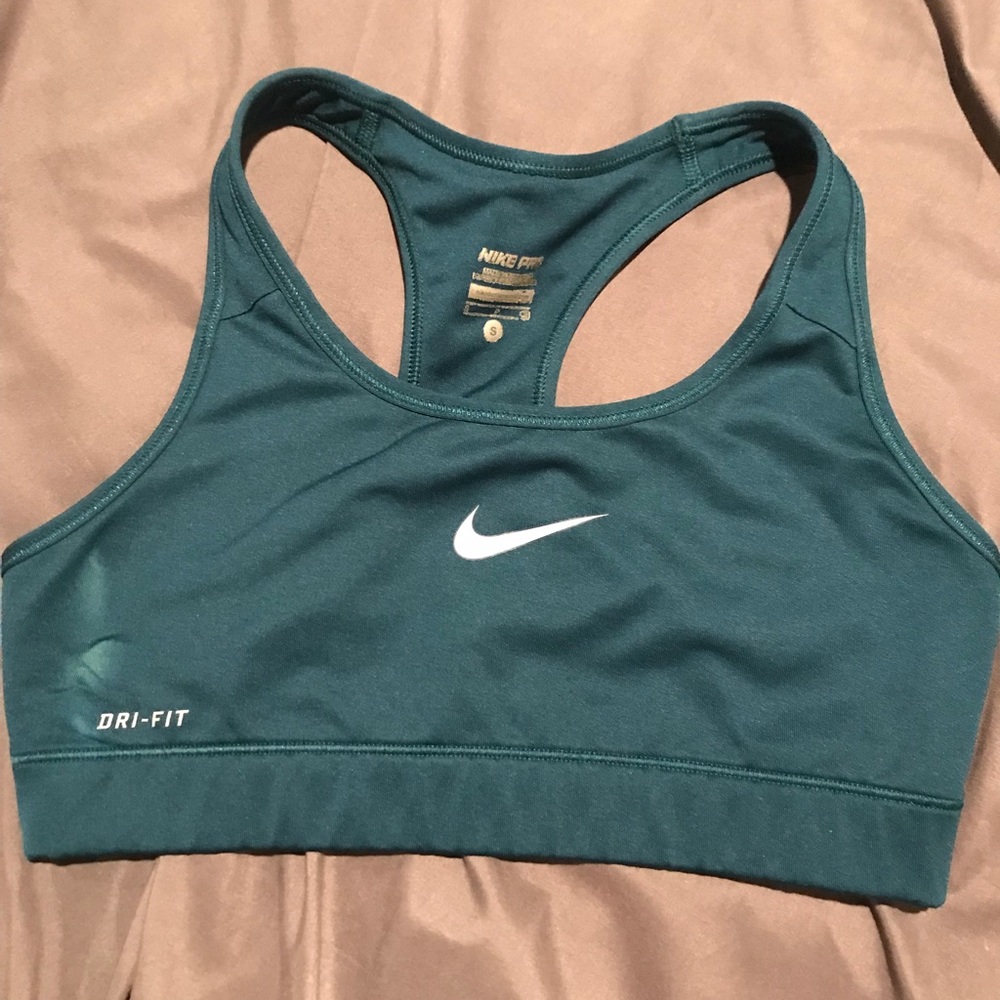 Nike Dri-Fir Bra. Size Small