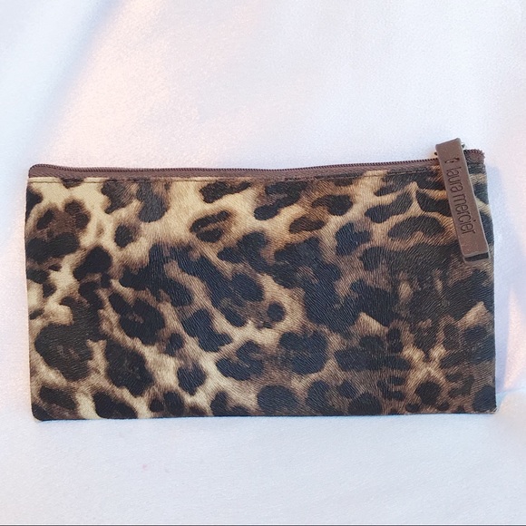 ‼️SOLD‼️Mario Badescu Skincare Bundle & Makeup Bag - Picture 6 of 6