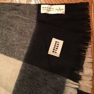 Kate Spade Broome Street Mega check scarf