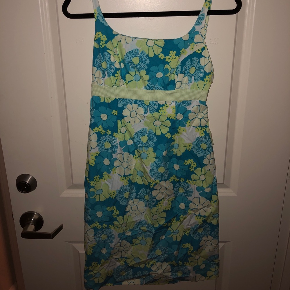 Lilly Pulitzer size 6 open back sundress