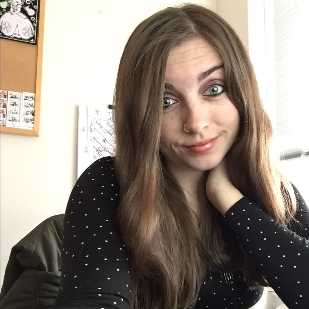 Meet your Posher, Candice