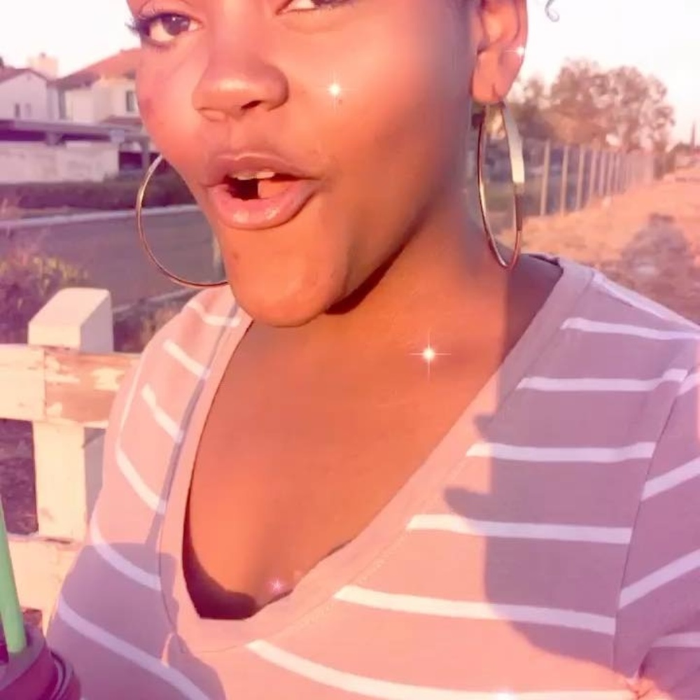 Meet your Posher, Malikah