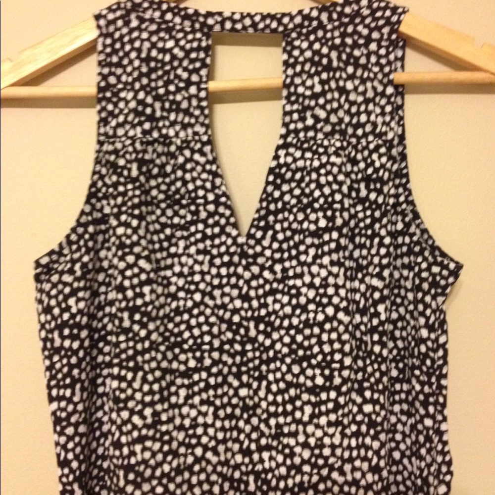 Summer shift with cutout detail