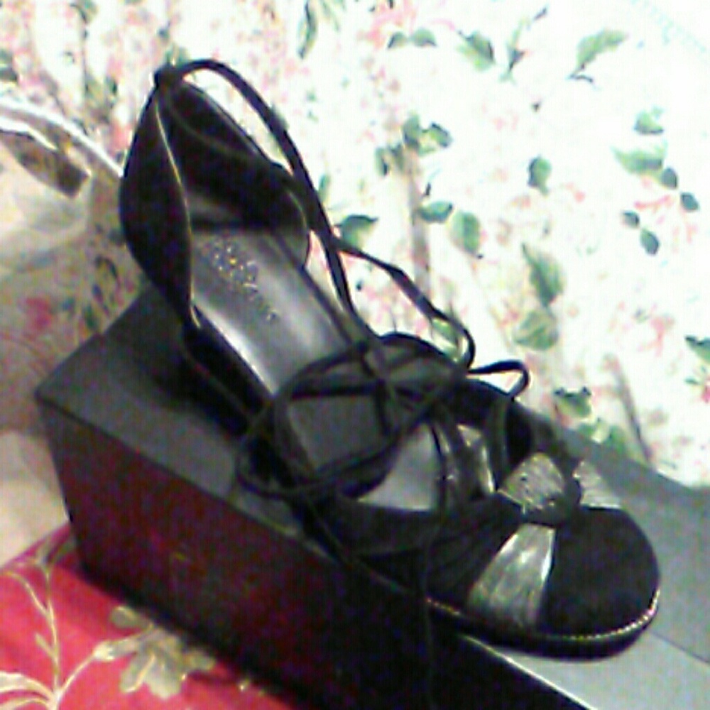 Sophia Koksalaki for NINE WEST