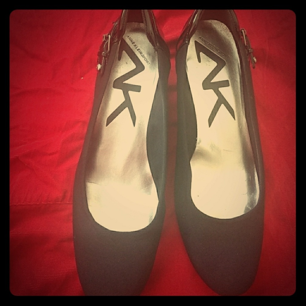 Ann Klien black shoes
