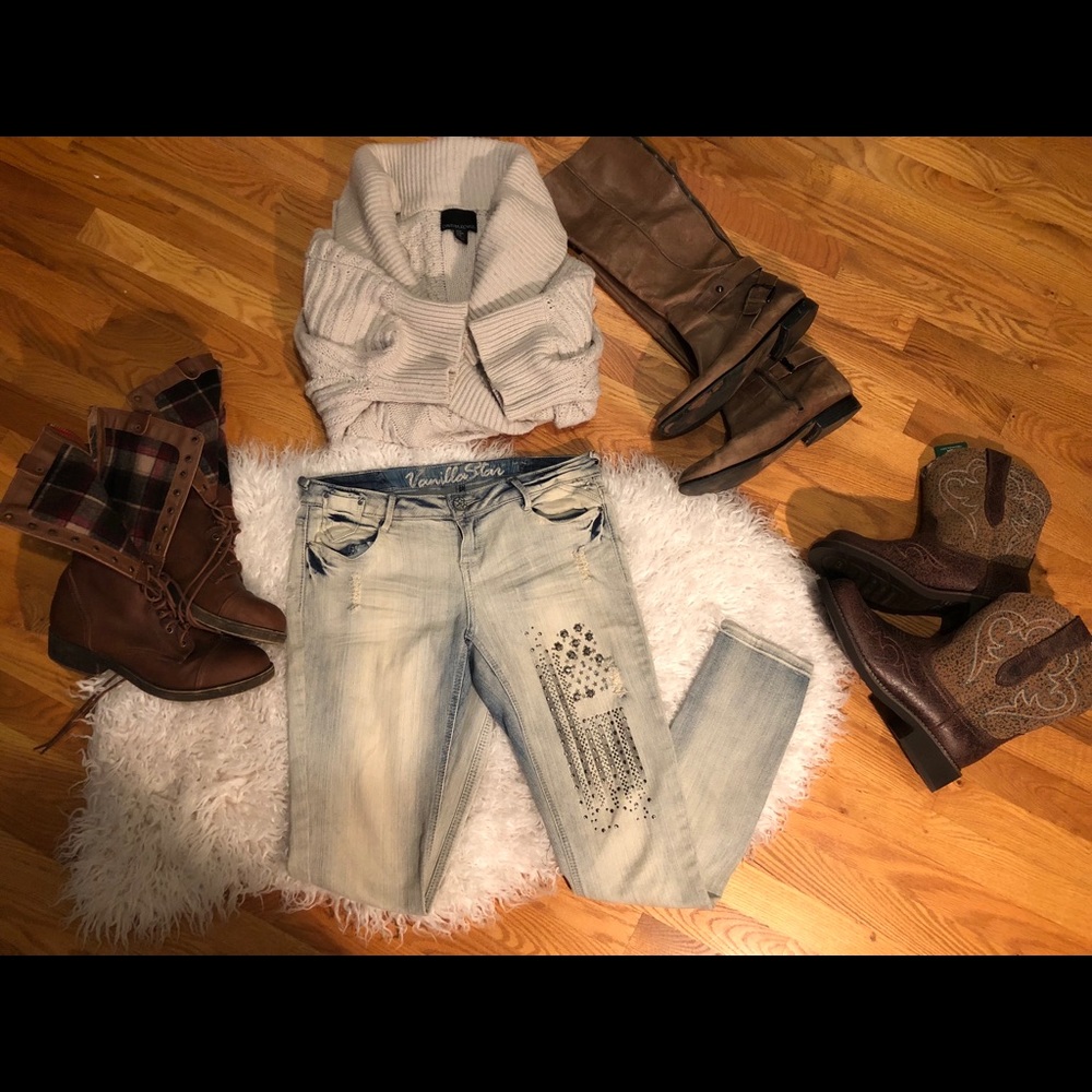 Studded Skull American flag distressed jeans