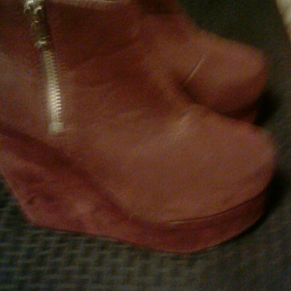 Boots - Picture 4 of 4