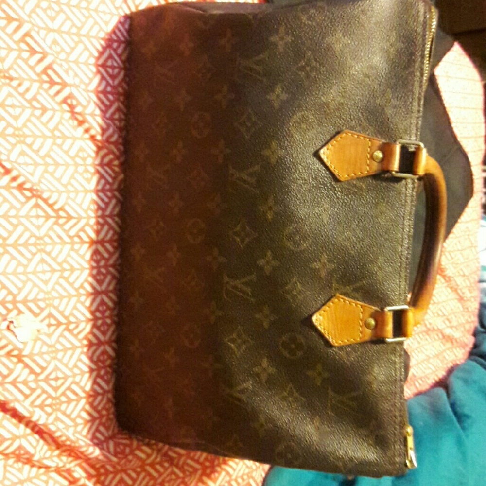 SOLD Louis vuitton speedy 35