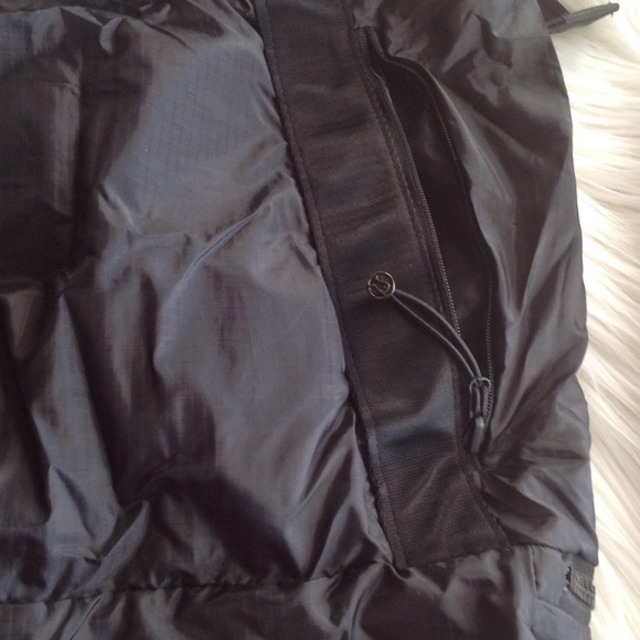 NWT✔️LULULEMON Go Lightly Tote Packable - Picture 5 of 7