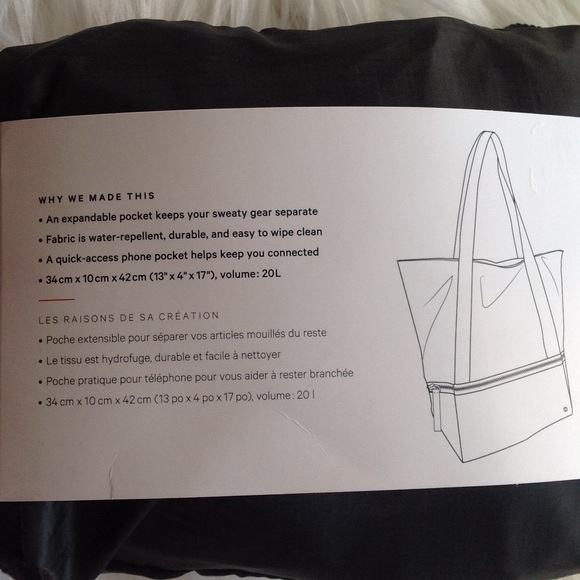 NWT✔️LULULEMON Go Lightly Tote Packable - Picture 7 of 7
