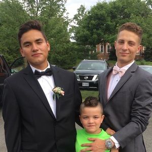 Meet your Posher, Zach