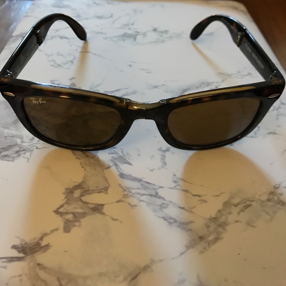 Ray Ban Folding Wayfarer sunglasses.