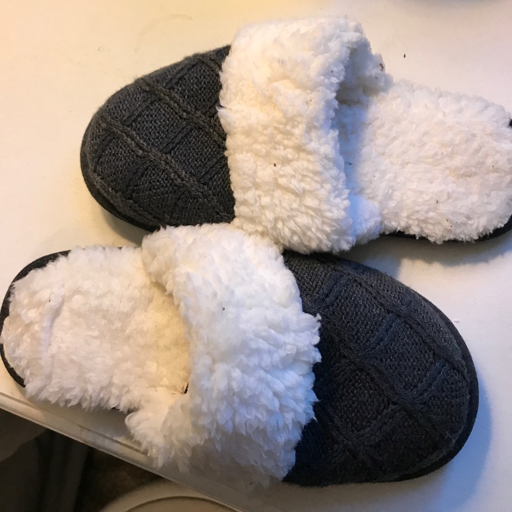 VS SLIPPERS