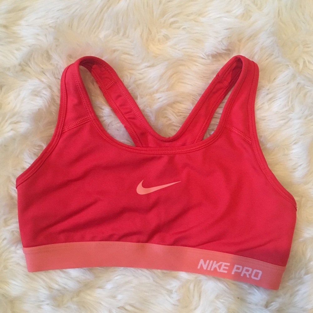 Nike classic padded sports bra
