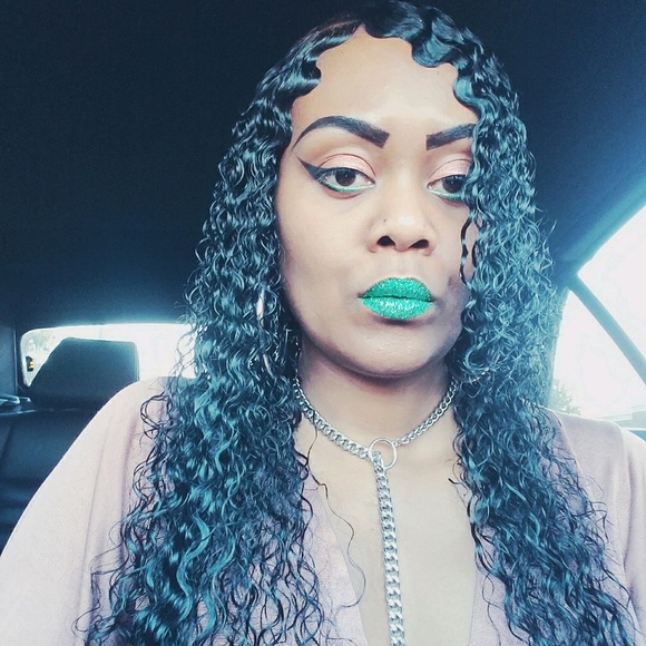 Meet your Posher, Patricia - Picture 1 of 1