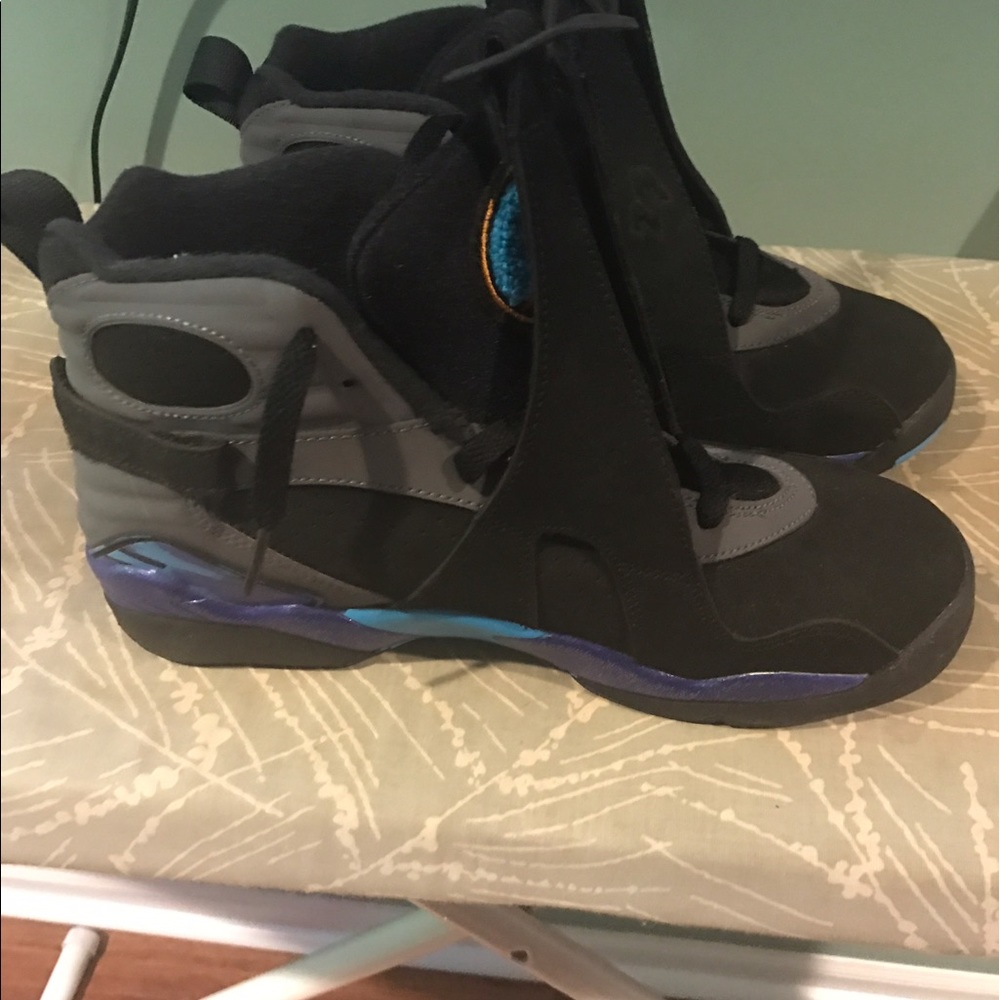 Jordan retro size 7 in men's