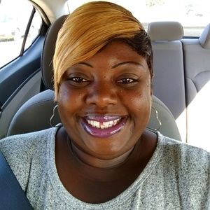 Meet your Posher, Tonya