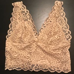 BEBE crop top. NWOT.