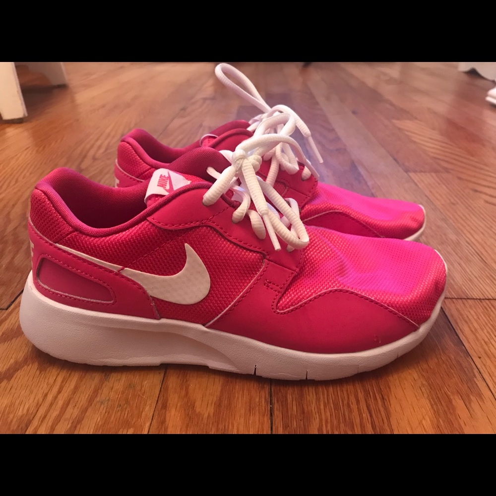 Nike Hot pink sneakers