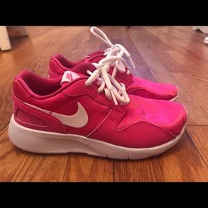 Nike Hot pink sneakers