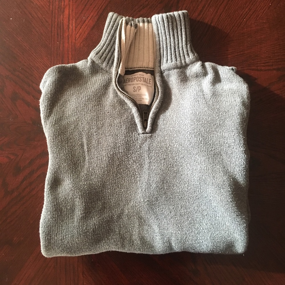 Men’s collard grey Sweater