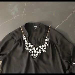 Black Flowy Blouse 🖤