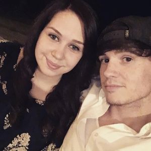 Meet your Posher, Caitlin