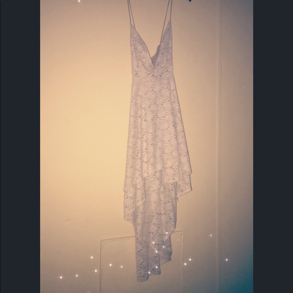 ✨A ivory spaghetti strap lace high low dress✨