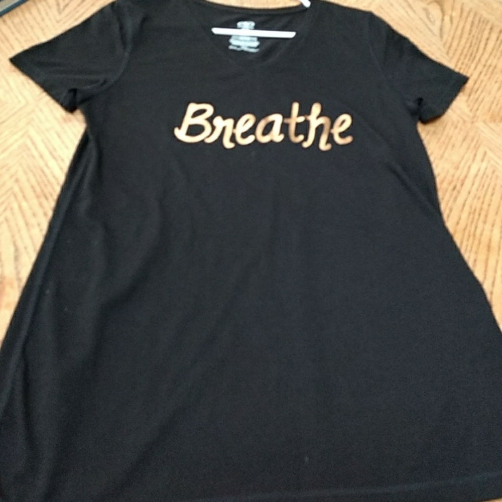 Athletic tee