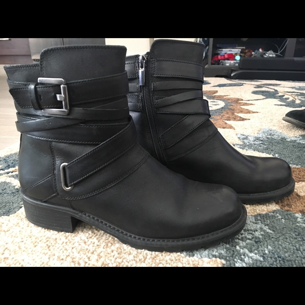 Clark’s ankle boots
