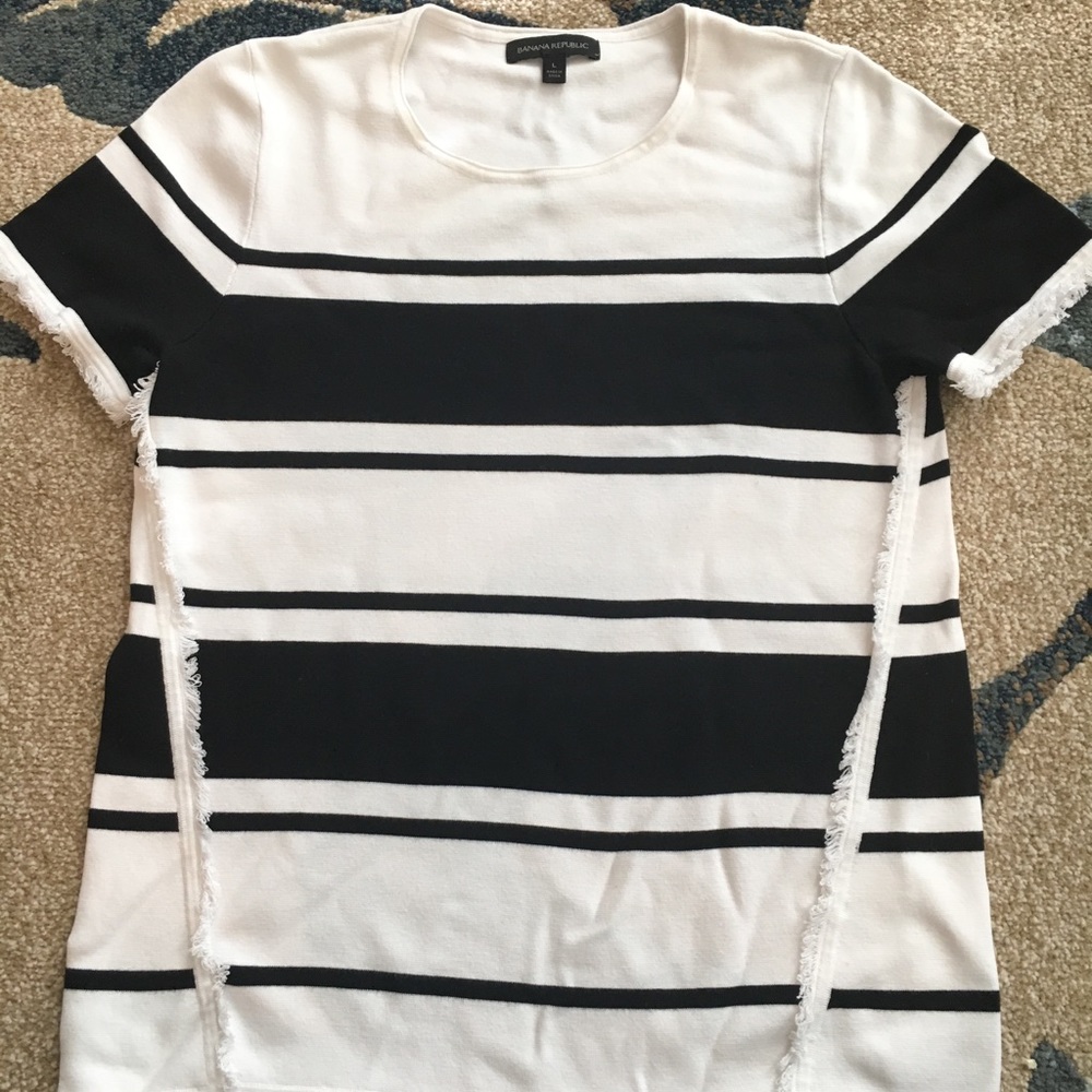 Sweater T