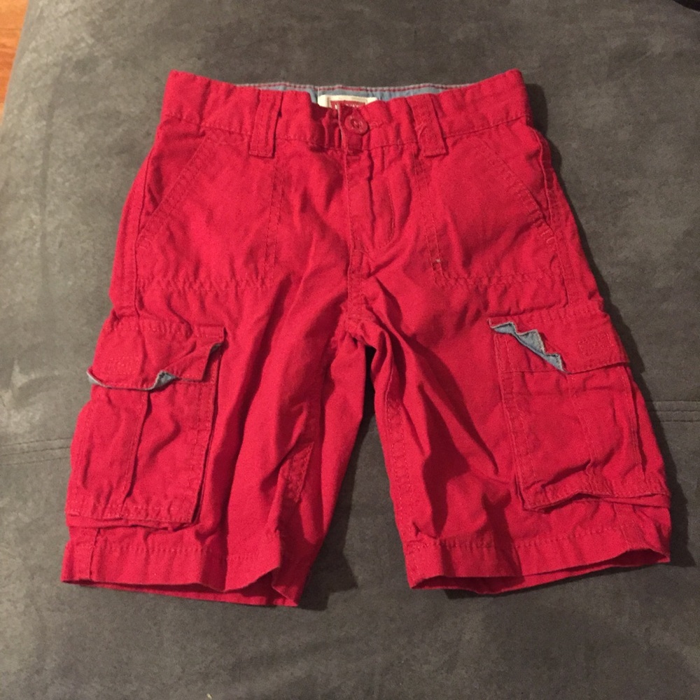 Levis red shorts 2-3 y