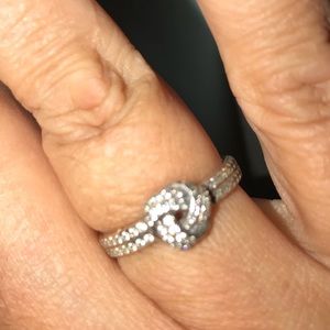 PANDORA LOVE KNOT RING