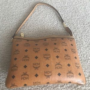 MCM Pouchette