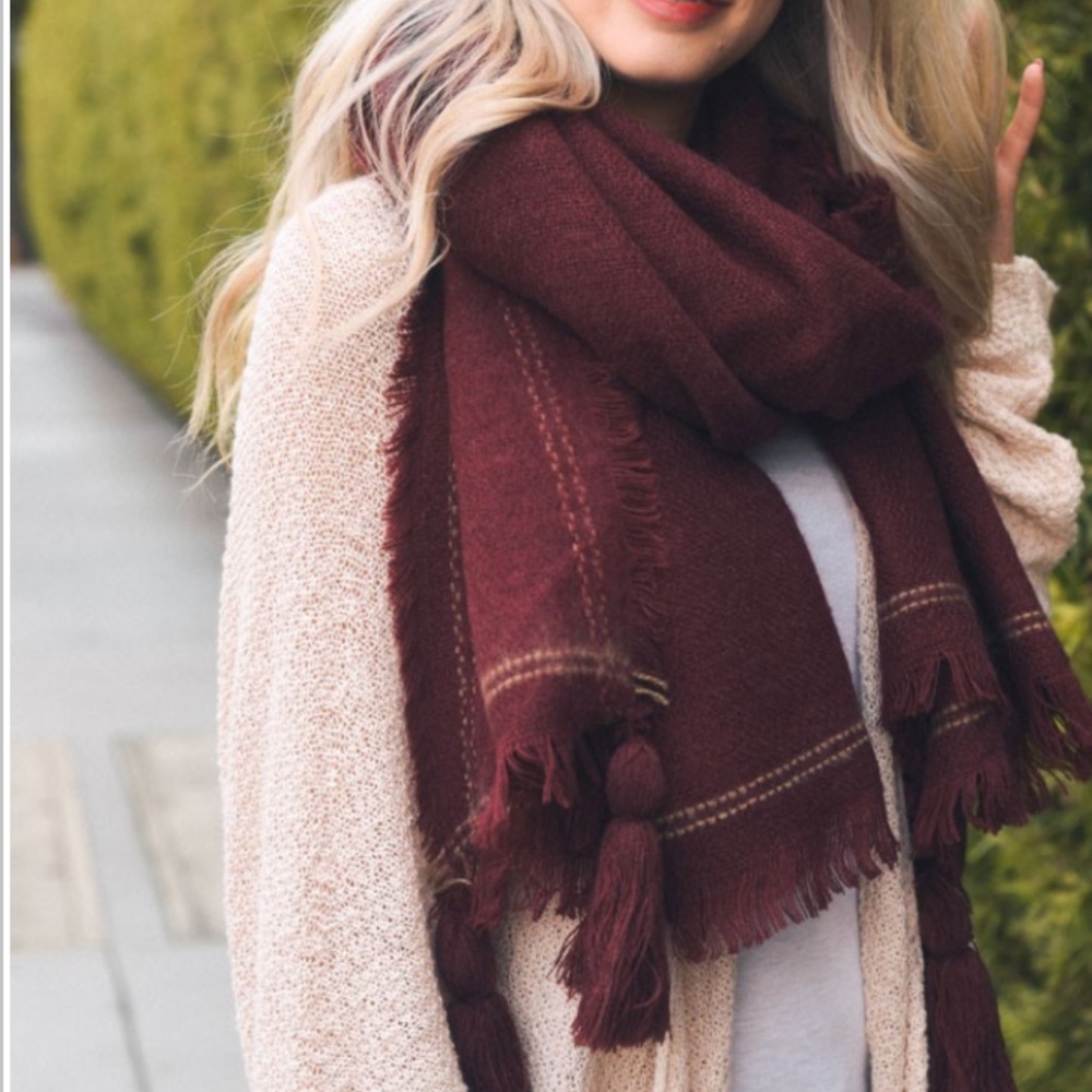 Comfy Long Burgundy Tassel Scarf