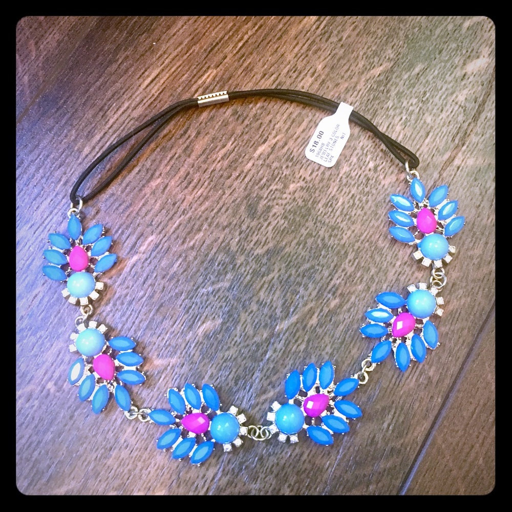 🌺FINAL SALE🌺 Colorful leaf headband! - Picture 1 of 3